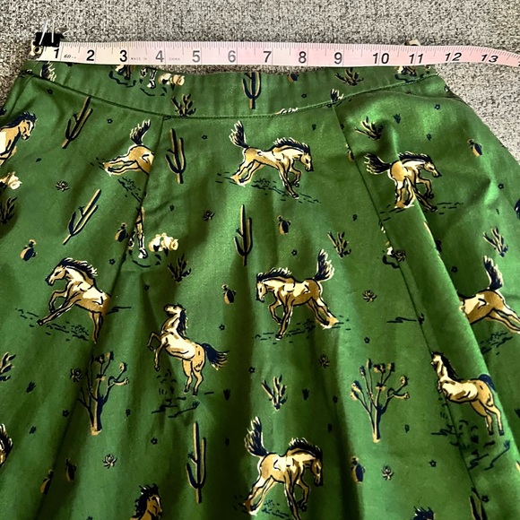 Collectif Green Horse & Cactus Full
Circle Skirt NWOT - Picture 2 of 7